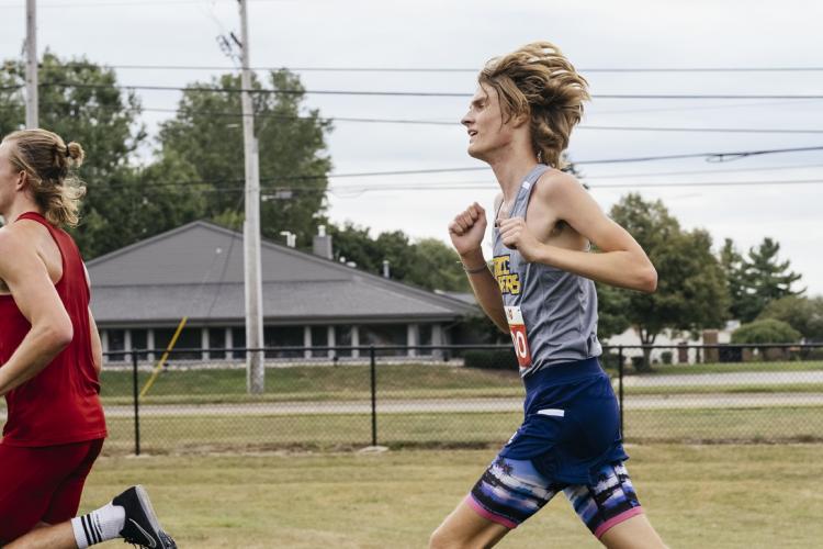 Coleman Clark racing at Calvin College.