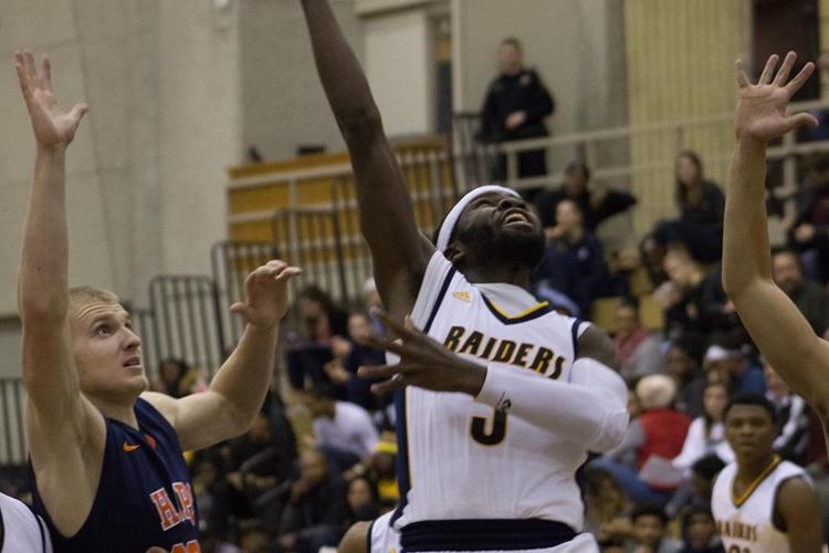 Curtis Davison shoots the ball.