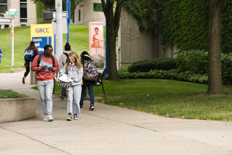 Students walking on the commons
