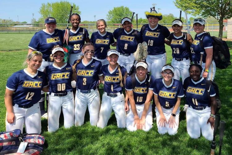 Team photo of the softball players at the regional tournament.