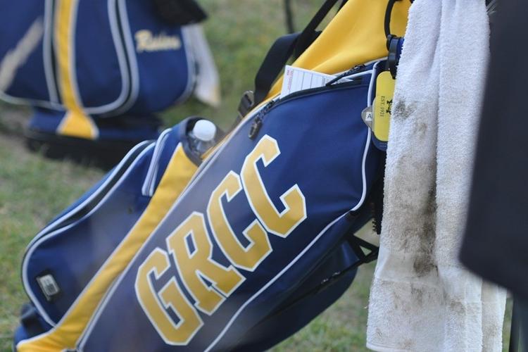 A GRCC golf bag.