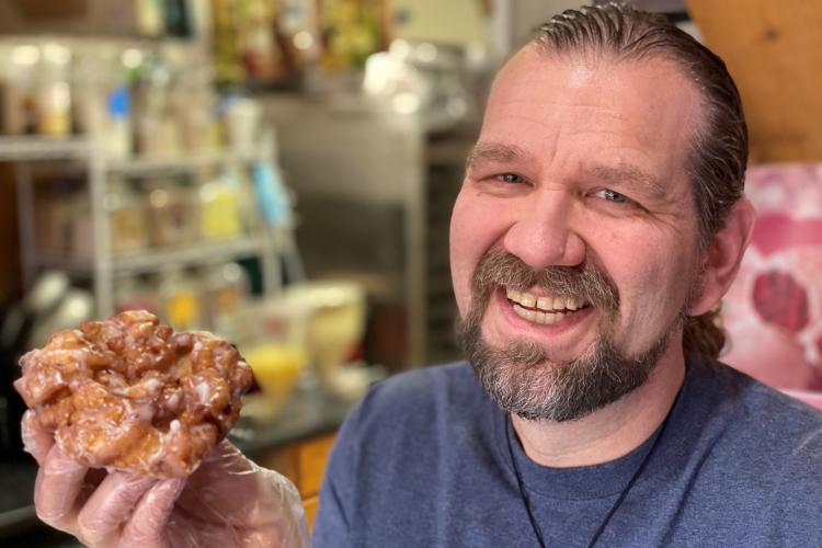 Jeff Meyers holding a fritter!